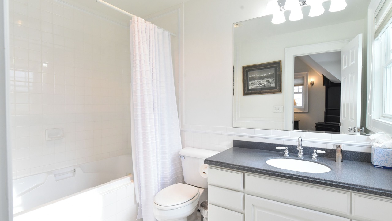 Photo of Bathroom in Weisshorn