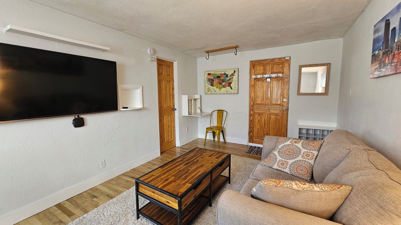 Photo of Livingroom in Highland