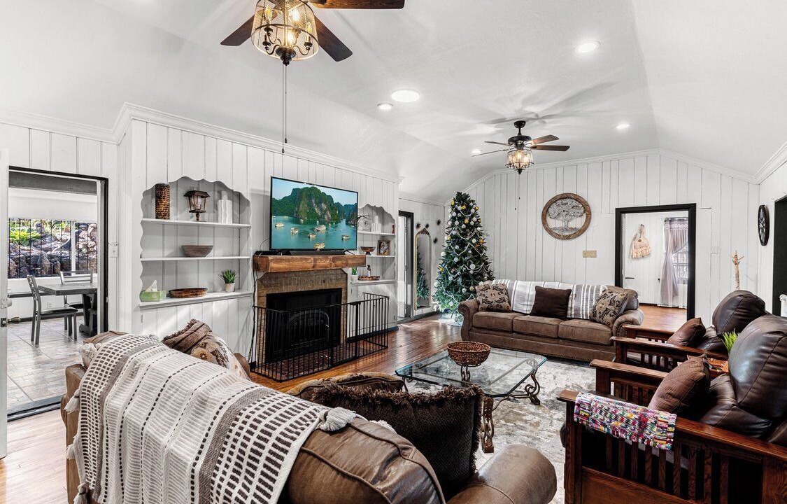 Photo of Livingroom in Beulah