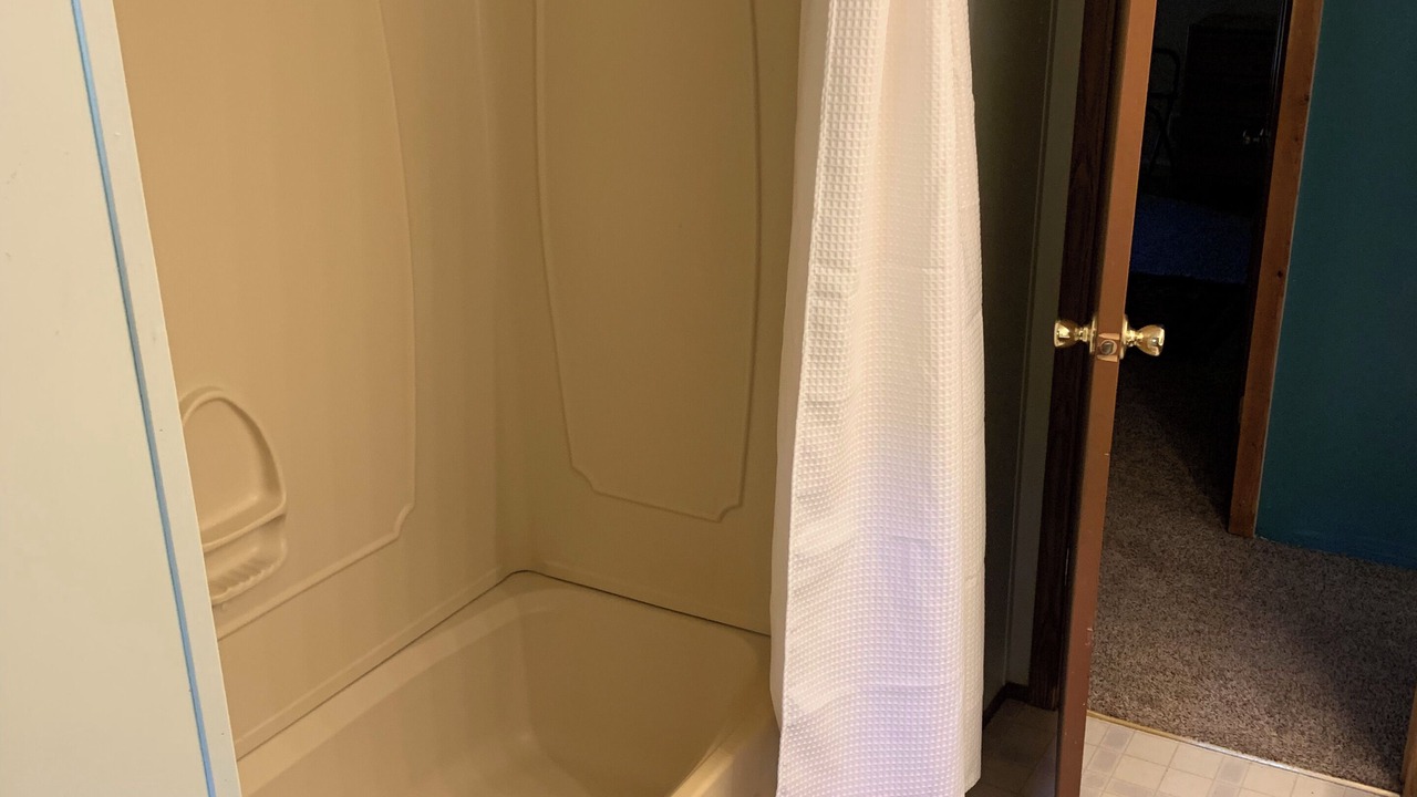 Photo of Bathroom in Idlewild Estates
