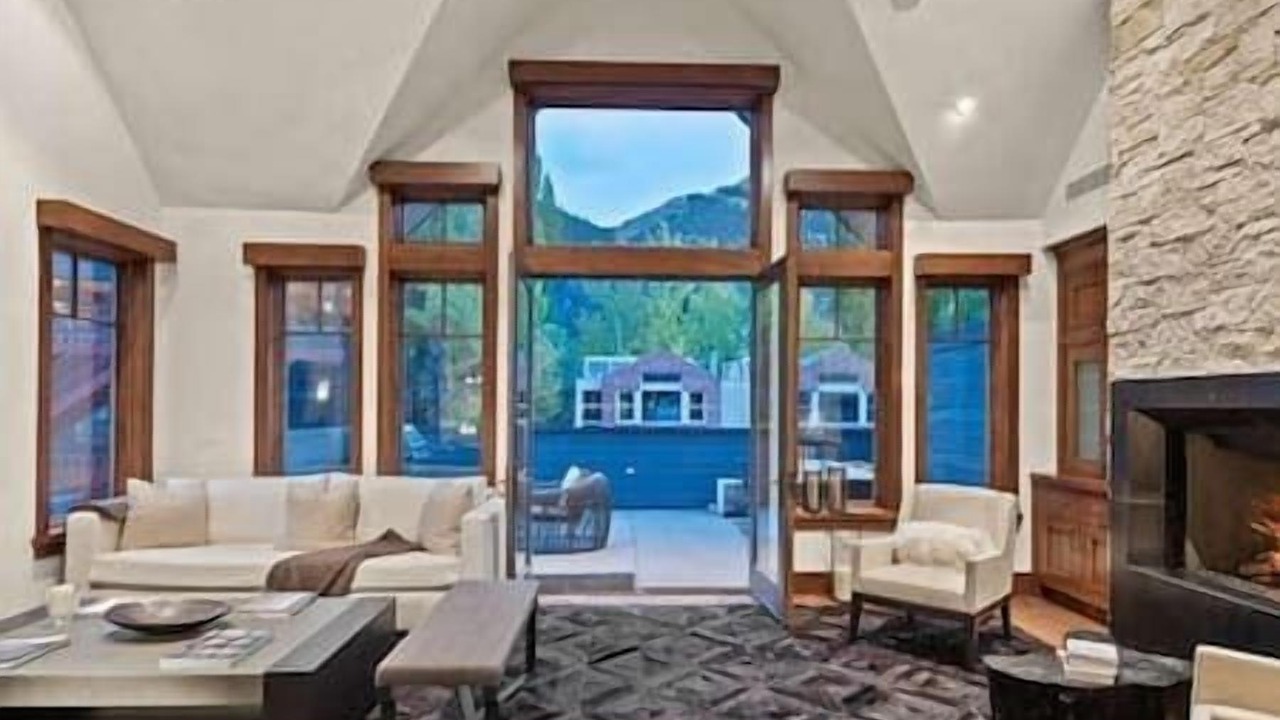 Photo of Livingroom in Aspen