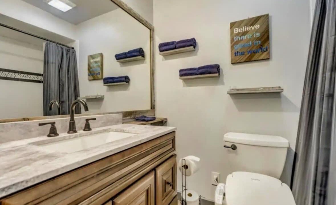 Photo of Bathroom in Skyway