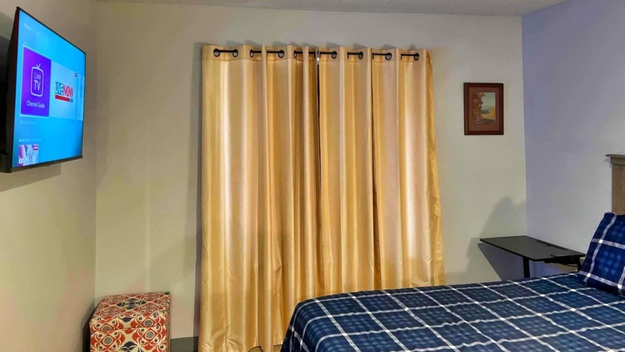 Photo of Bedroom in Skyway