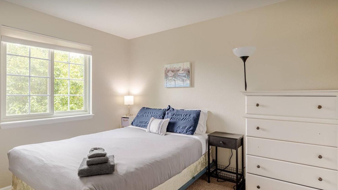 Photo of Bedroom in Erie