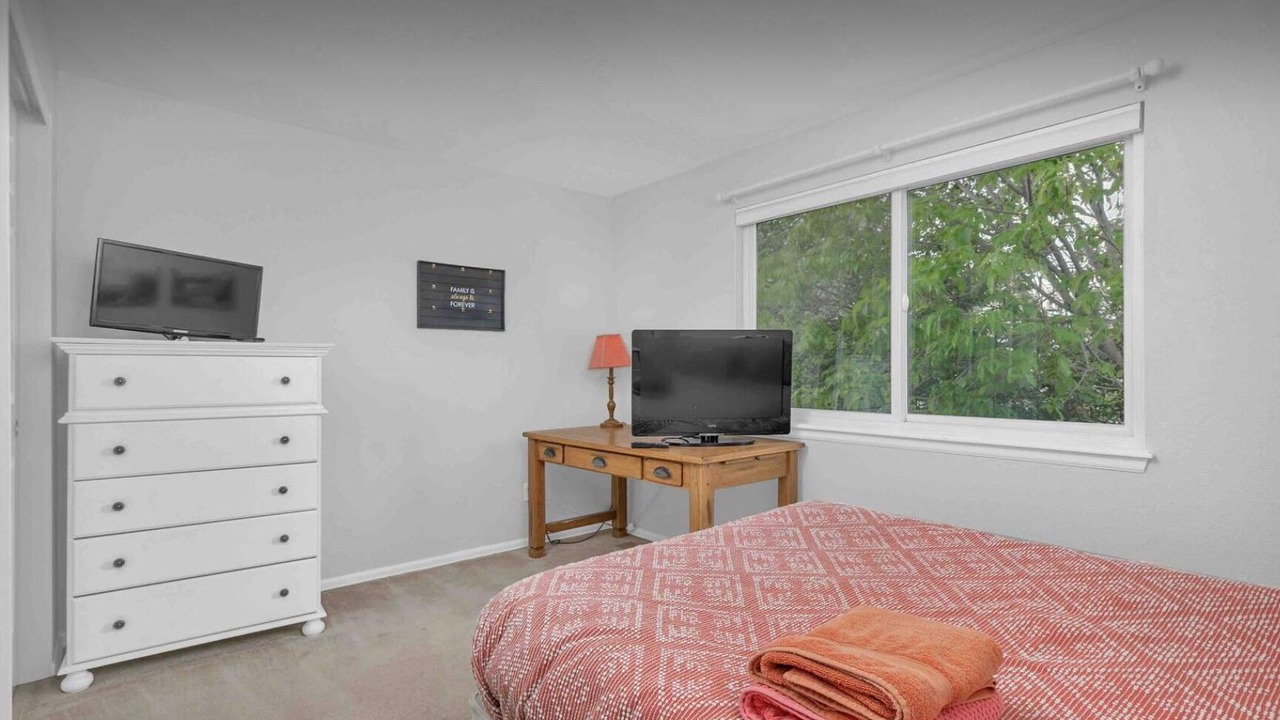 Photo of Bedroom in Erie