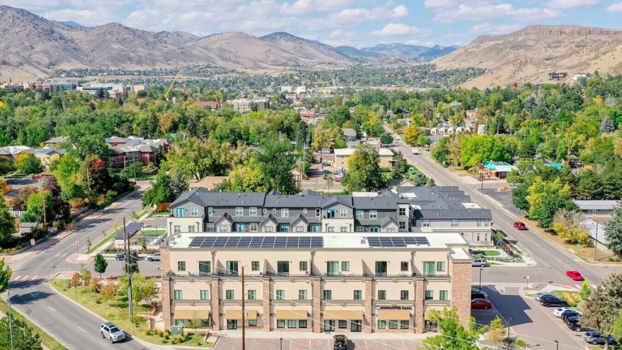 Photo of Outdoor in Golden