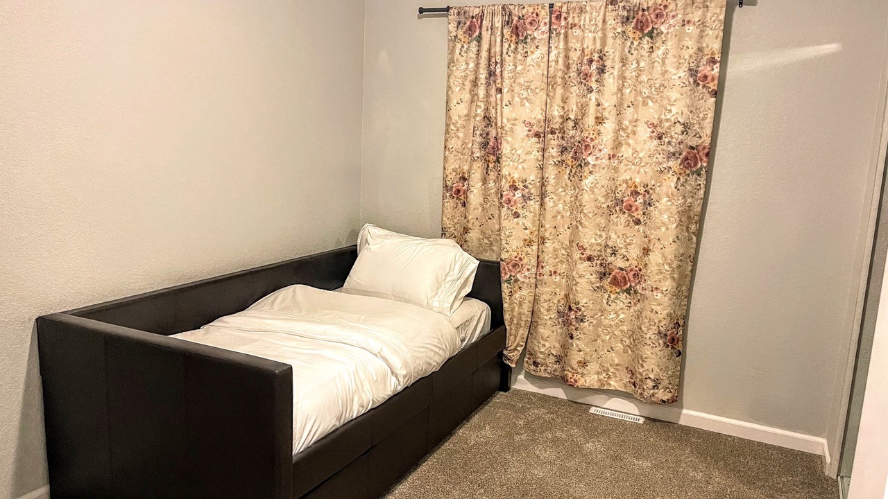 Photo of Bedroom in Greeley