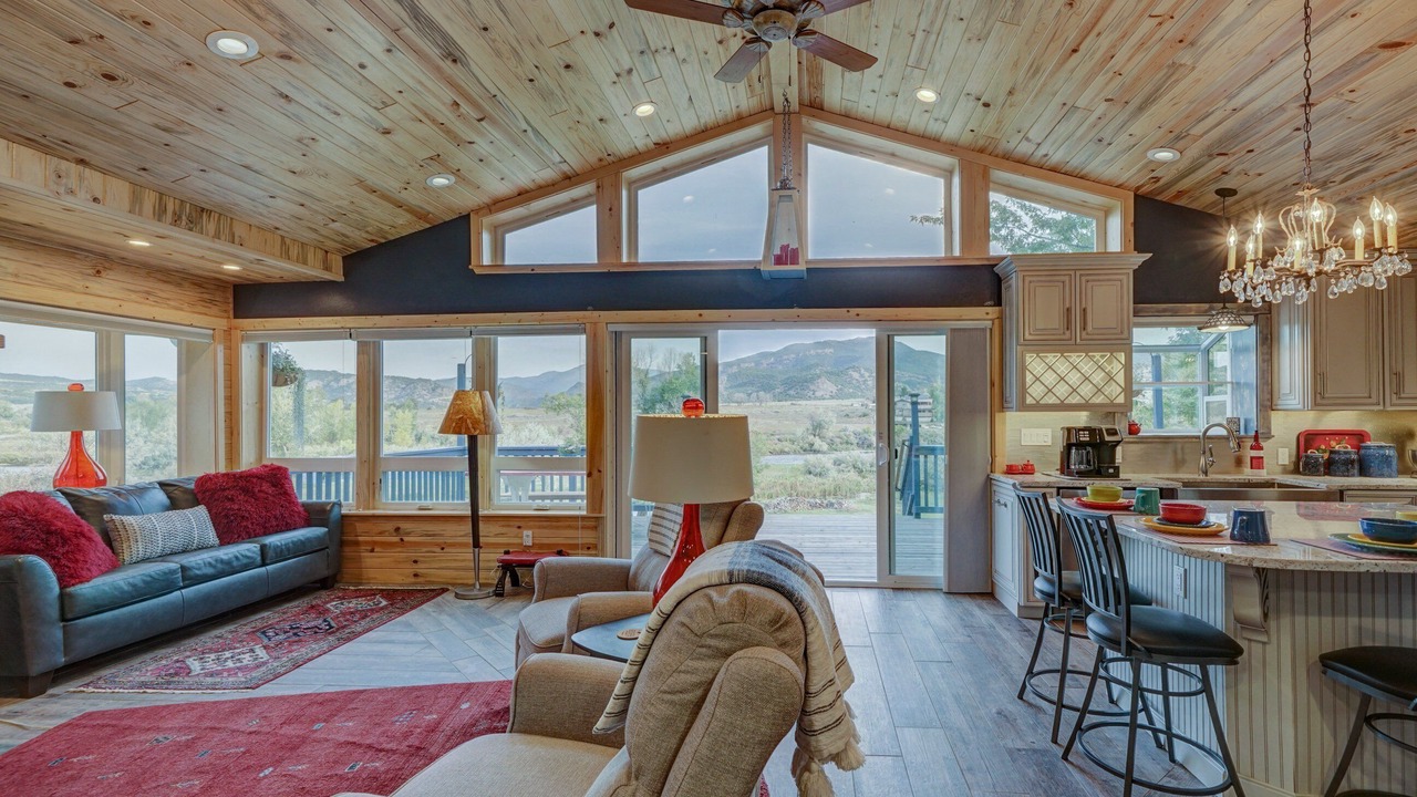 Photo of Livingroom in Howard