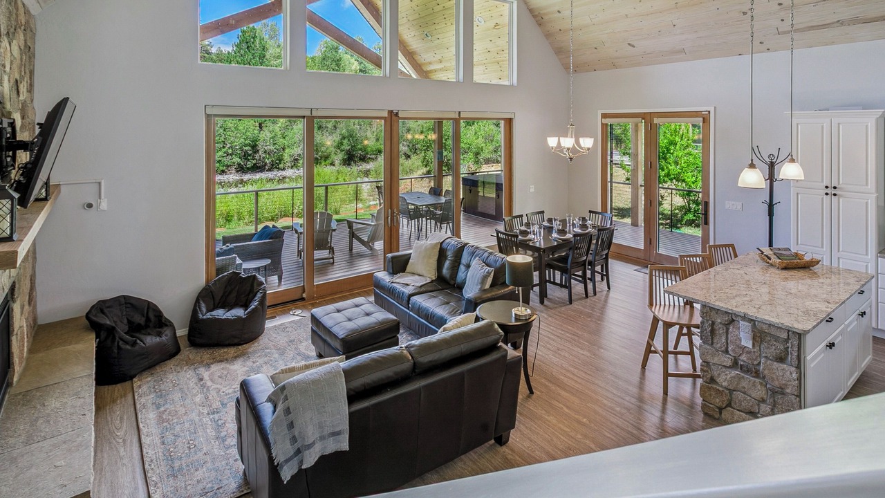 Photo of Livingroom in San Juan River Village
