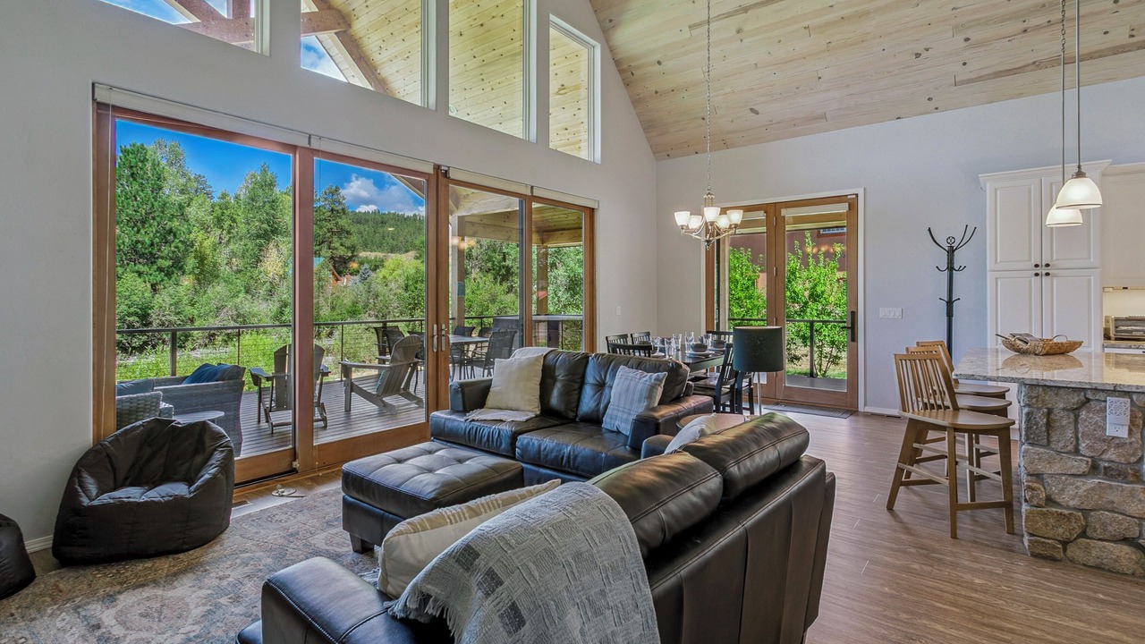 Photo of Livingroom in San Juan River Village