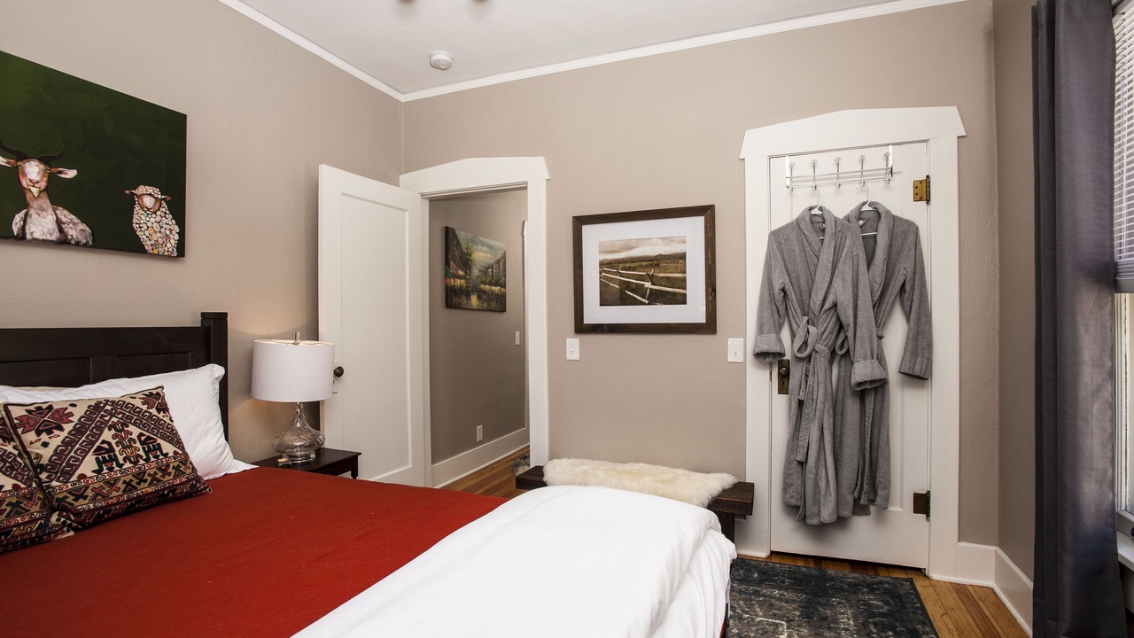 Photo of Bedroom in Old North End