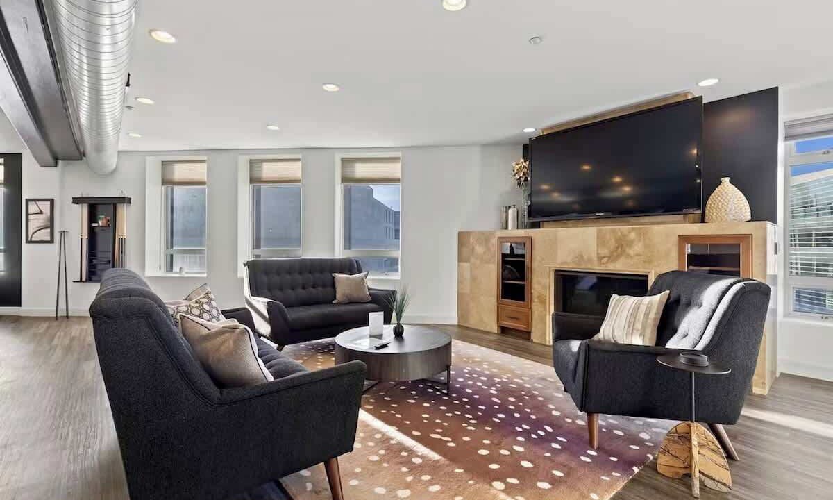 Photo of Livingroom in Downtown Denver