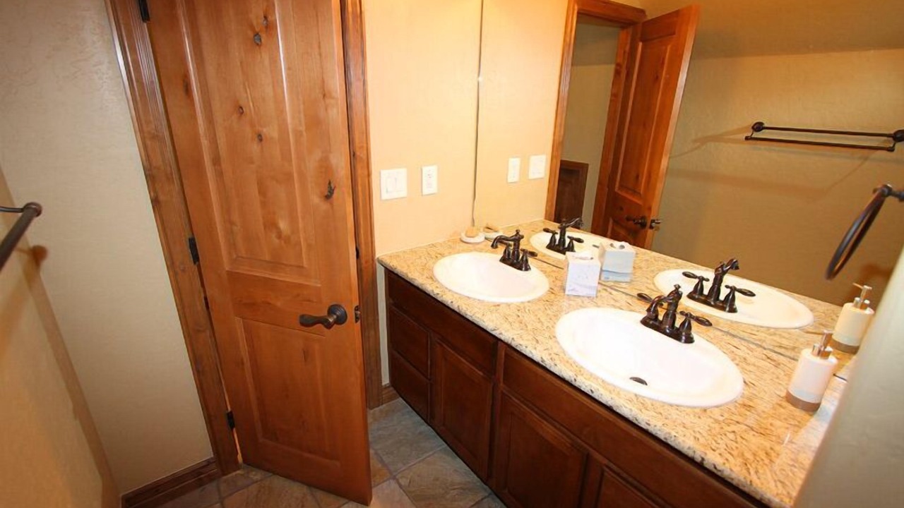 Photo of Bathroom in Fraser