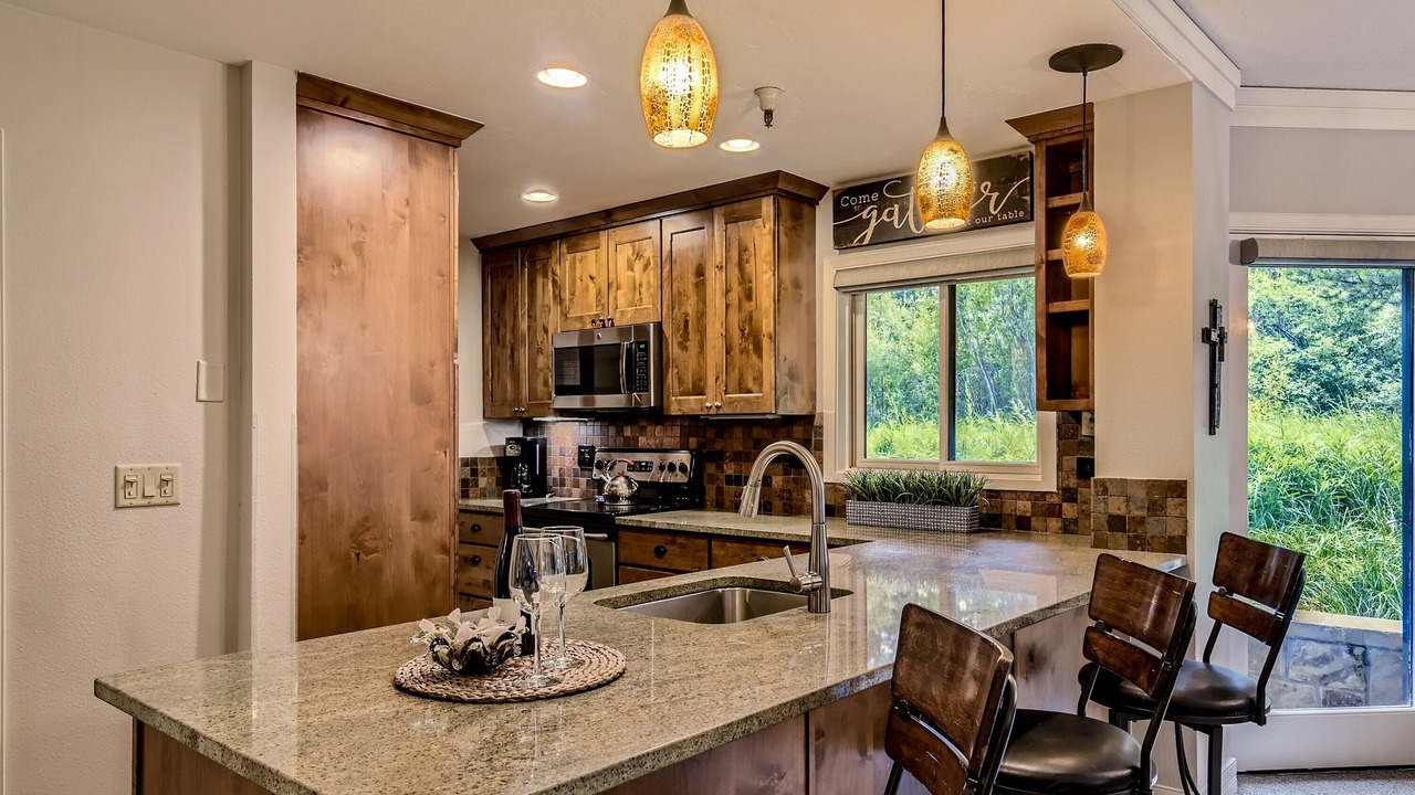 Photo of Kitchen in Peak 9