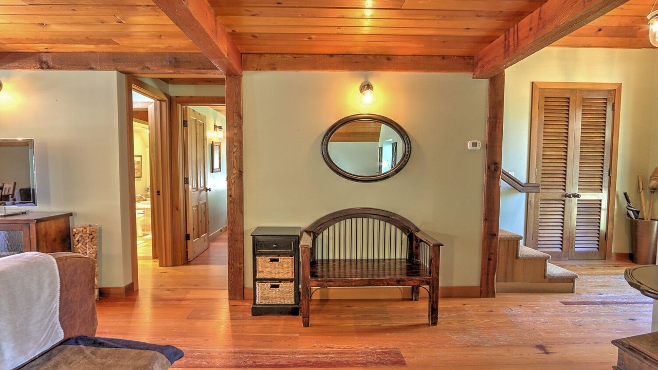 Photo of Bedroom in Redstone