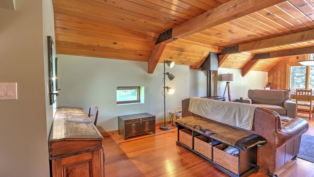 Photo of Bedroom in Redstone