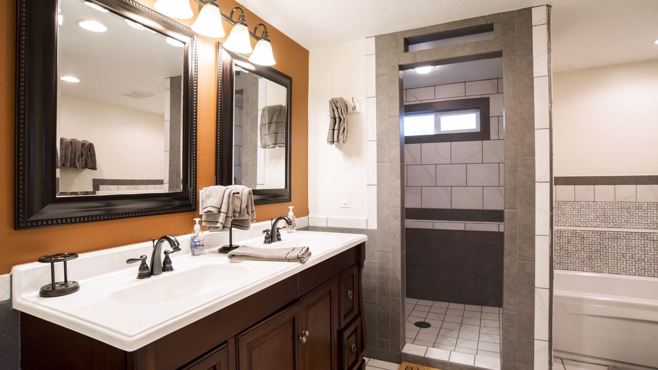 Photo of Bathroom in Carbondale