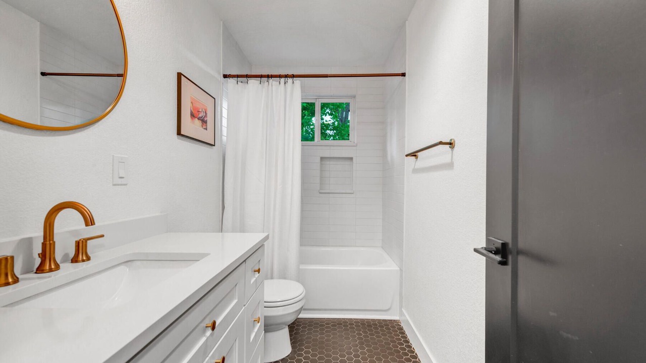 Photo of Bathroom in Newlands