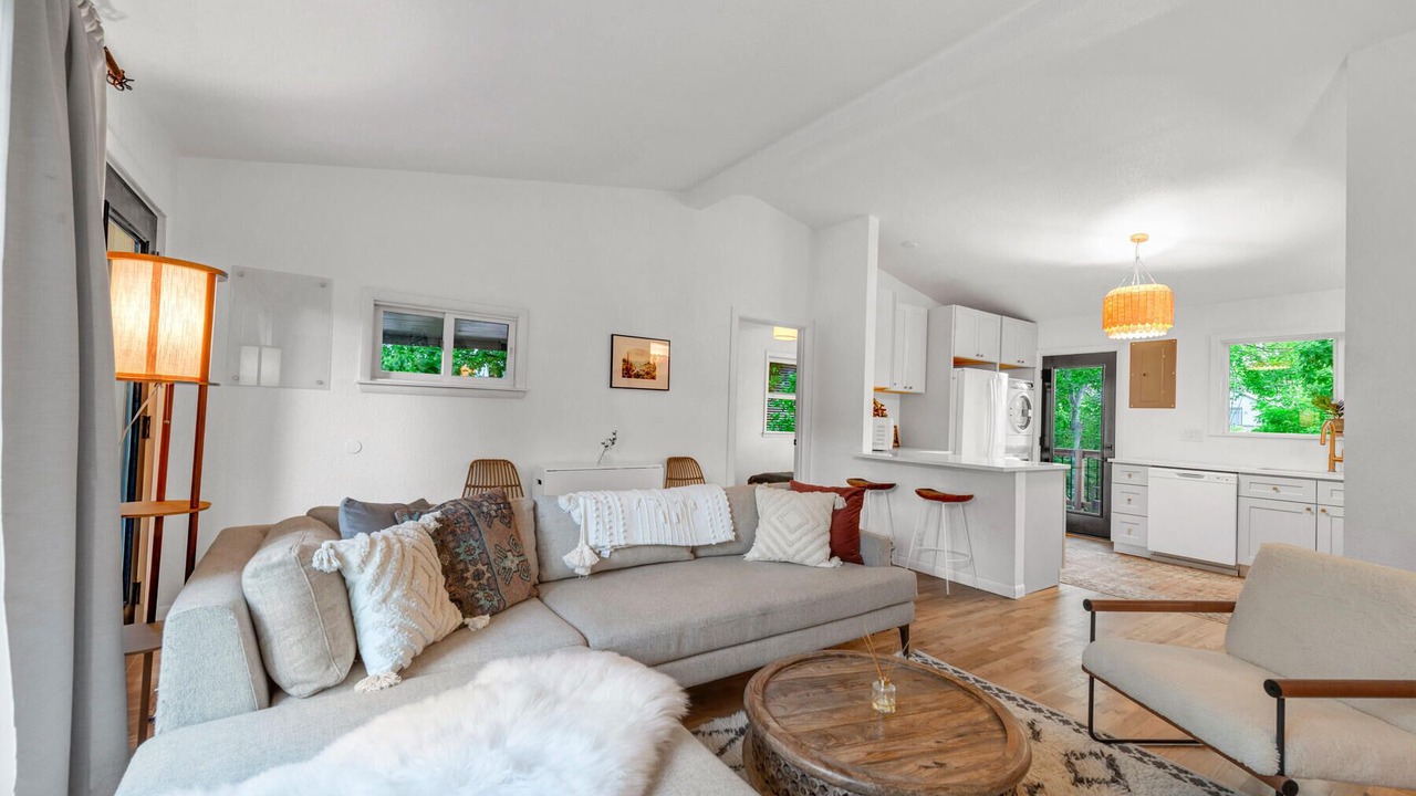 Photo of Livingroom in Newlands