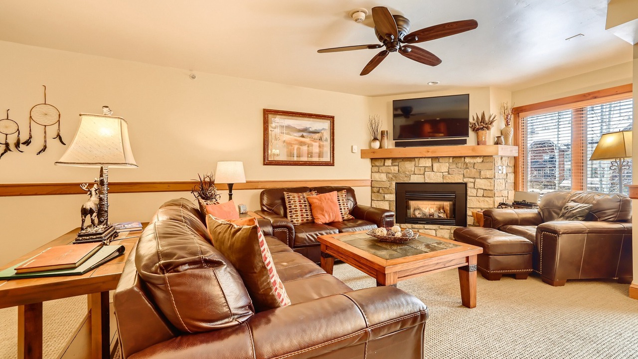 Photo of Livingroom in Vail