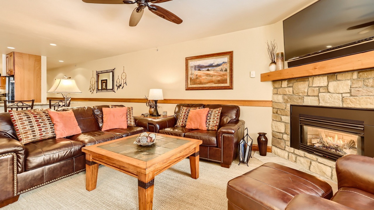 Photo of Livingroom in Vail