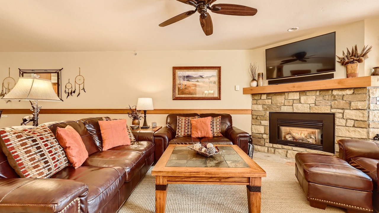 Photo of Livingroom in Vail