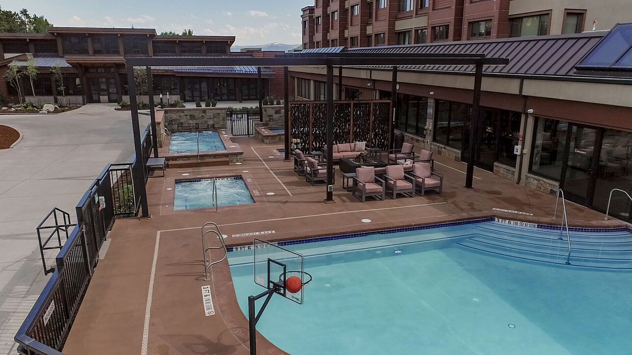Photo of Outdoor in Peak 9
