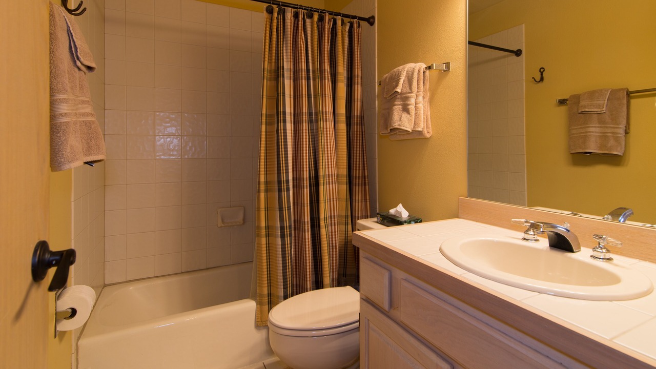 Photo of Bathroom in Warrior's Mark West