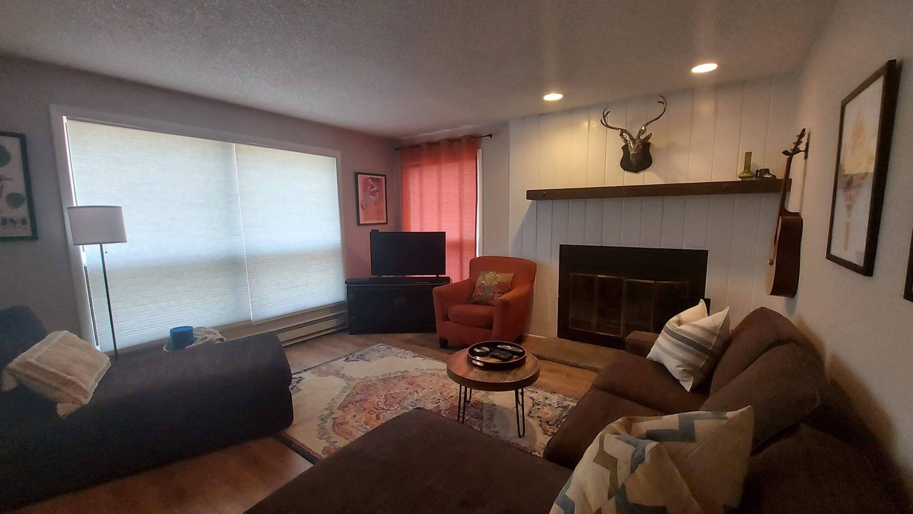 Photo of Livingroom in Avon
