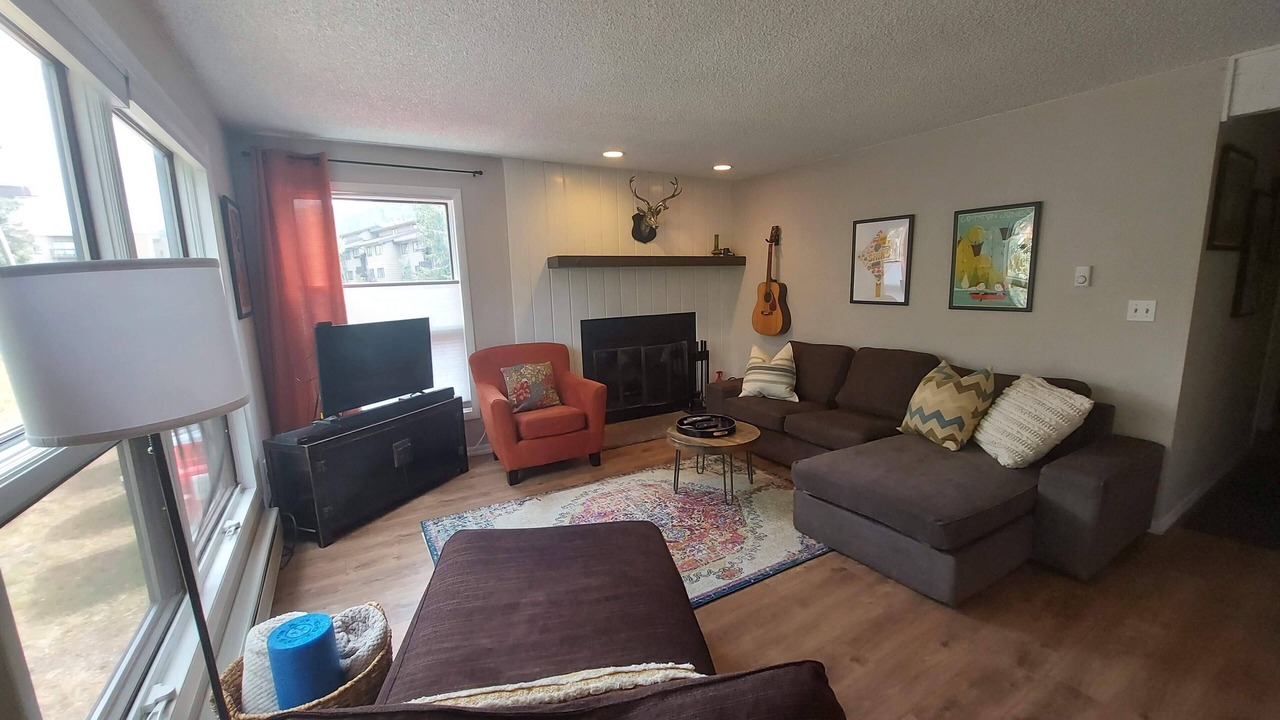 Photo of Livingroom in Avon