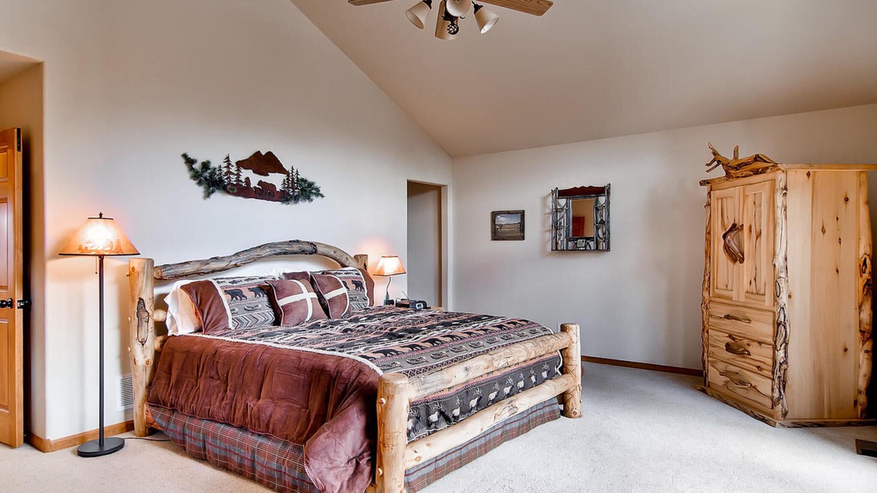 Photo of Bedroom in Warrior's Mark West