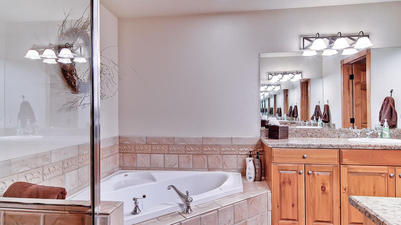 Photo of Bathroom in Warrior's Mark West
