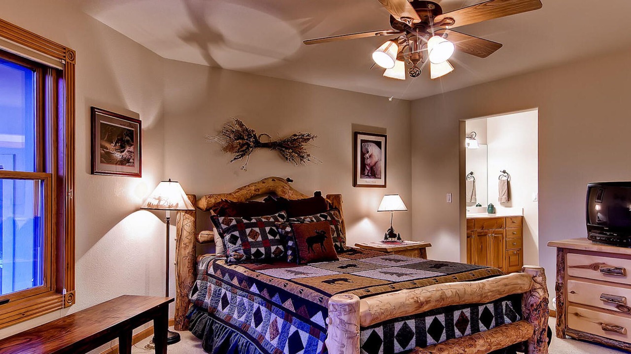 Photo of Bedroom in Warrior's Mark West