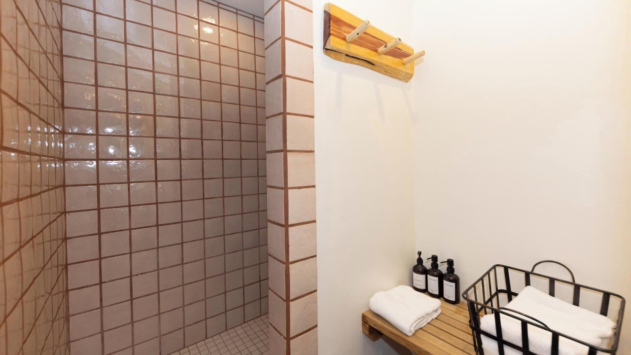 Photo of Bathroom in Peak 8