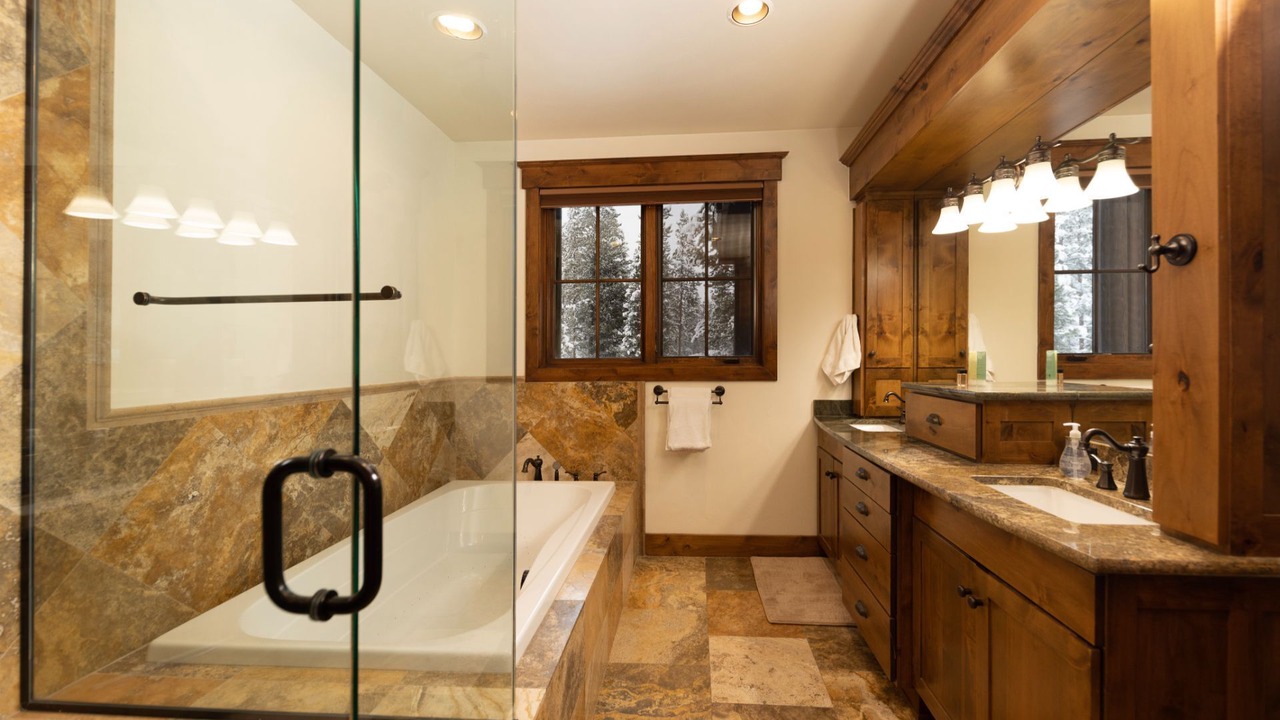Photo of Bathroom in The Highlands