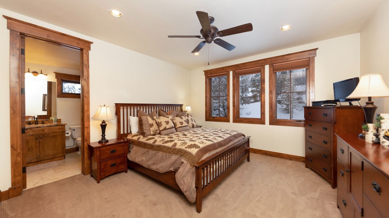 Photo of Bedroom in The Highlands