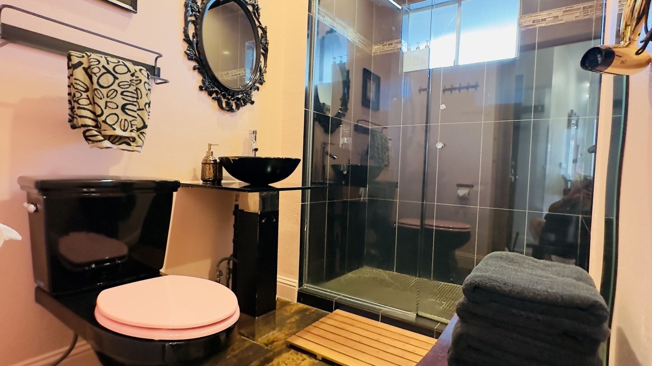 Photo of Bathroom in City Park West