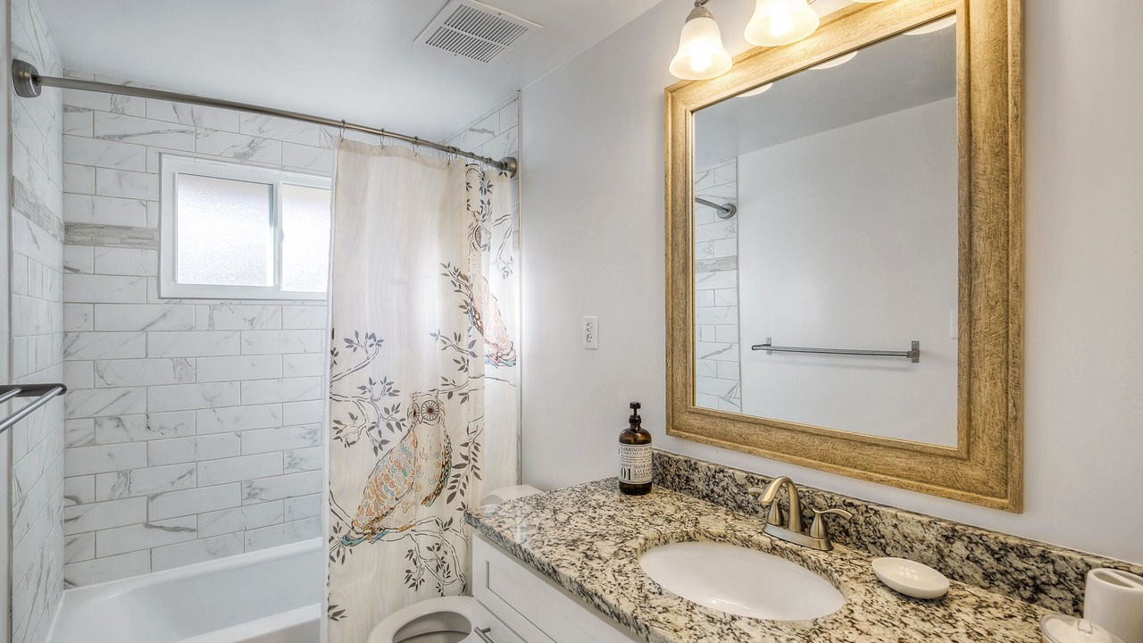 Photo of Bathroom in Edgewater