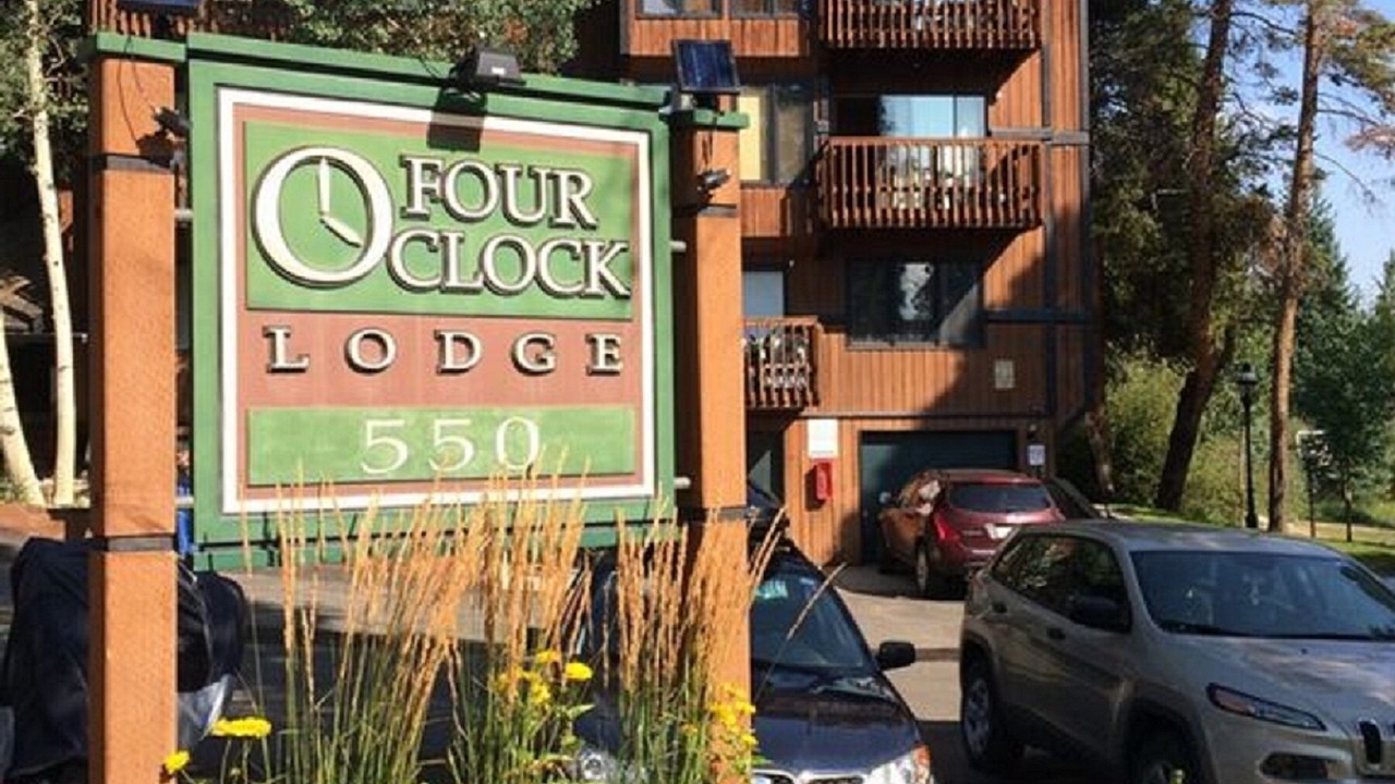 Photo of Others in Four O'Clock