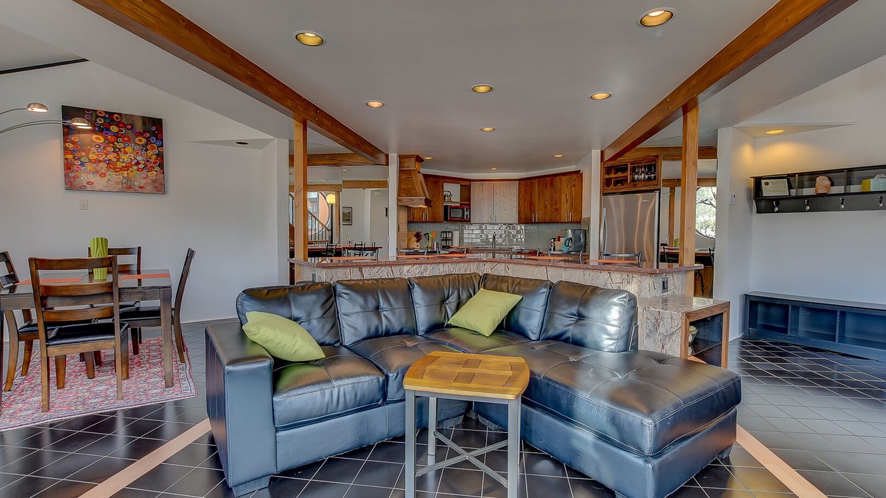 Photo of Livingroom in Manitou Springs Historic District