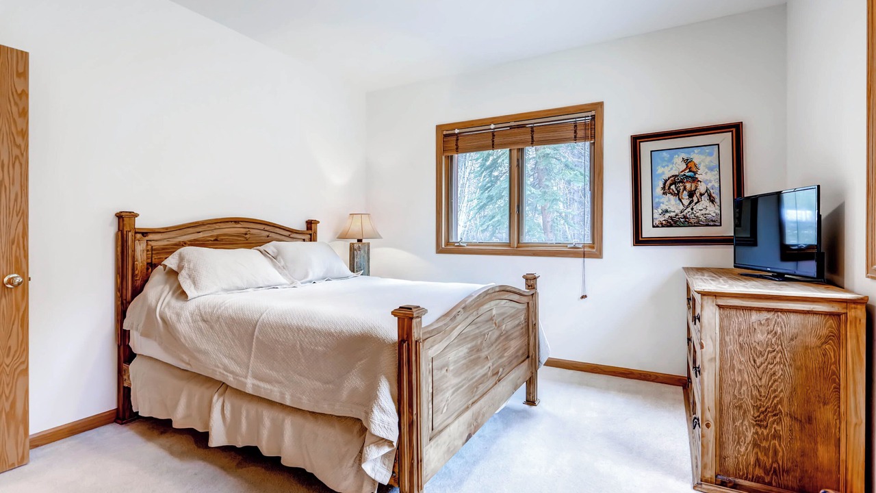 Photo of Bedroom in Keystone