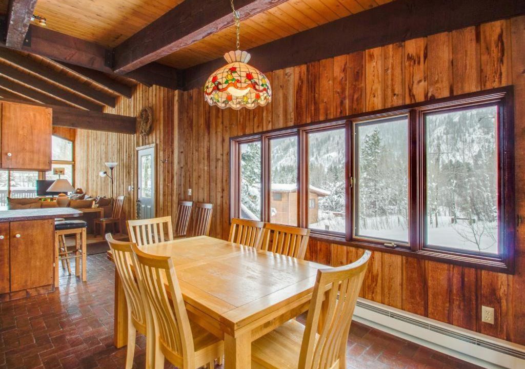 Photo of Kitchen in Mountain Valley