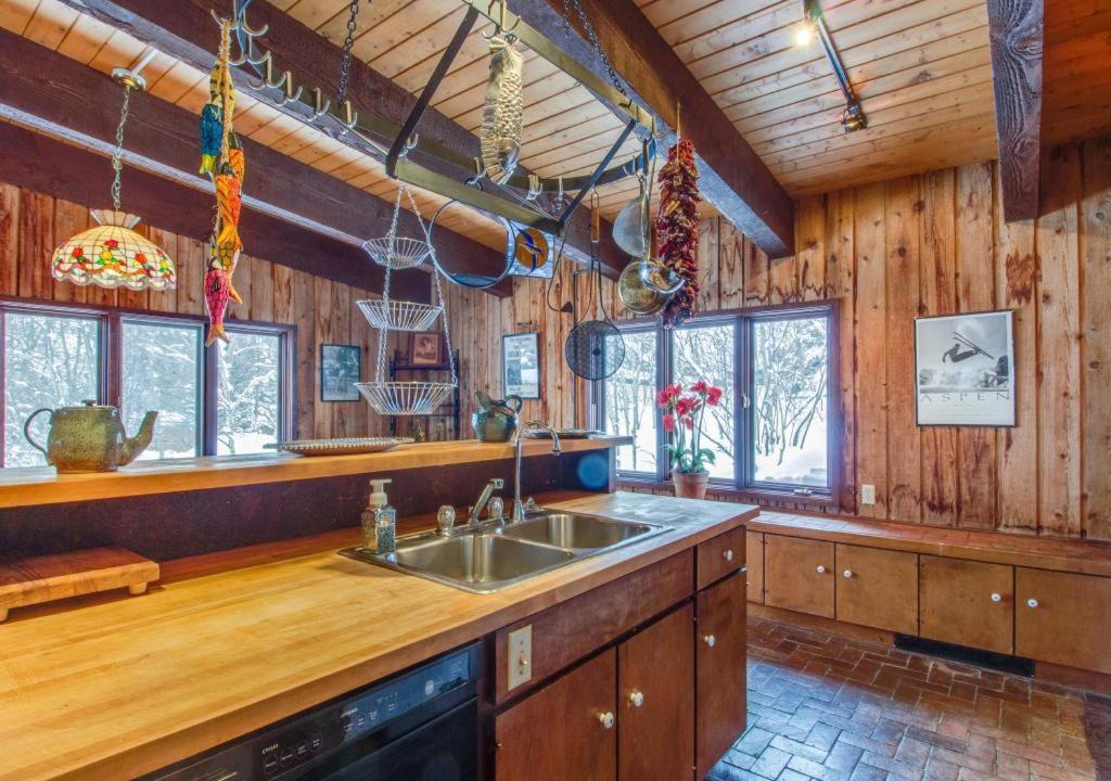 Photo of Kitchen in Mountain Valley