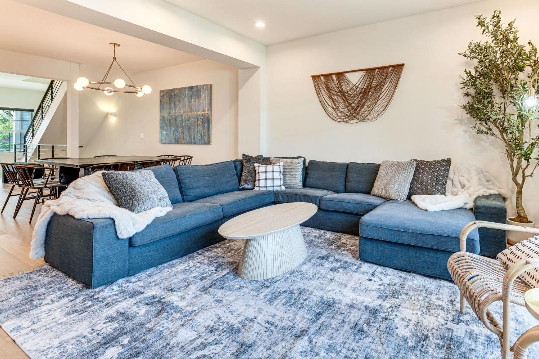 Photo of Livingroom in Erie