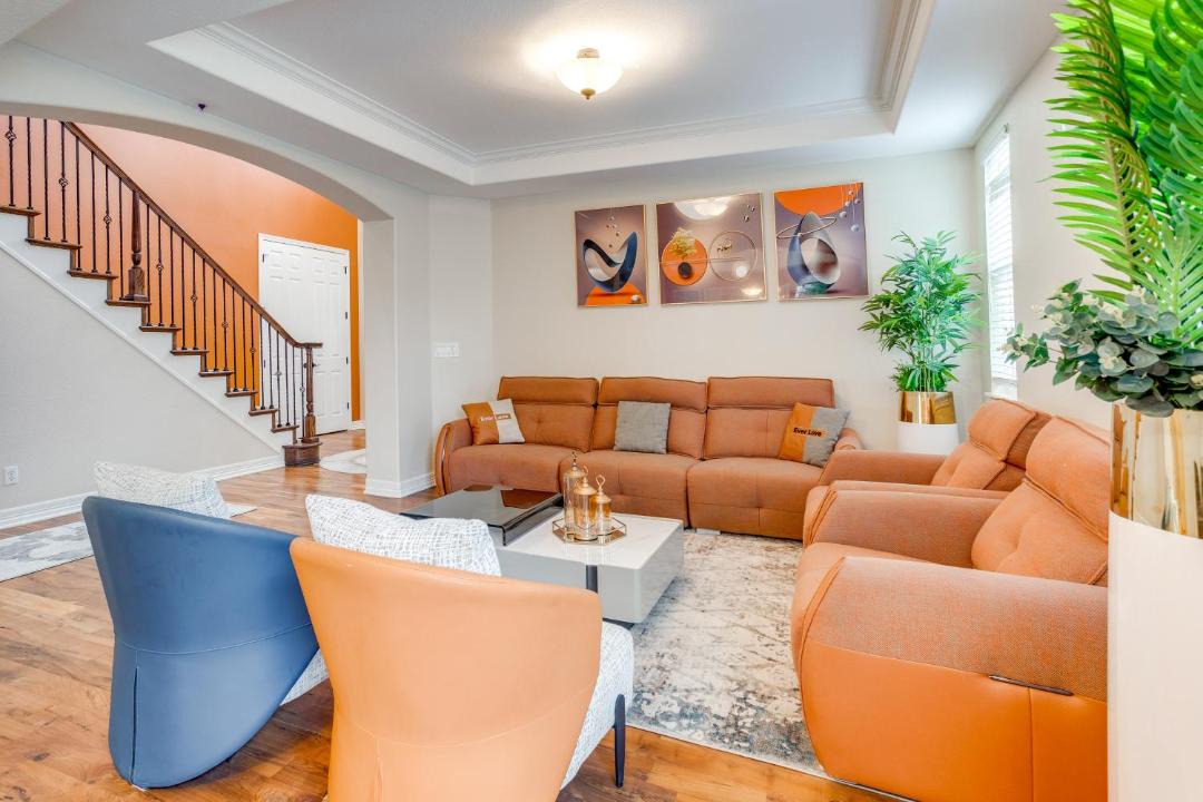 Photo of Livingroom in Aurora