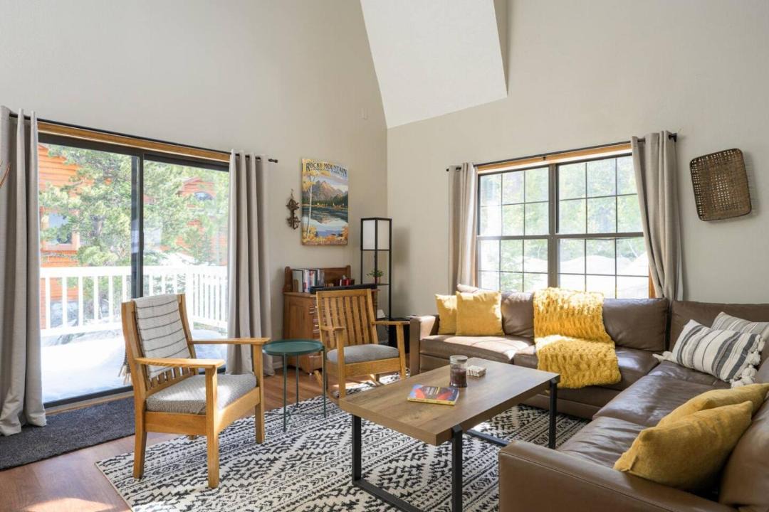 Photo of Livingroom in Saint Mary's