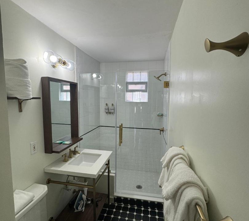 Photo of Bathroom in Manitou Springs Historic District