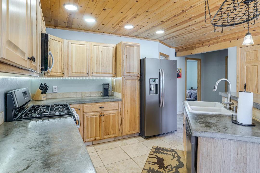 Photo of Kitchen in Pine