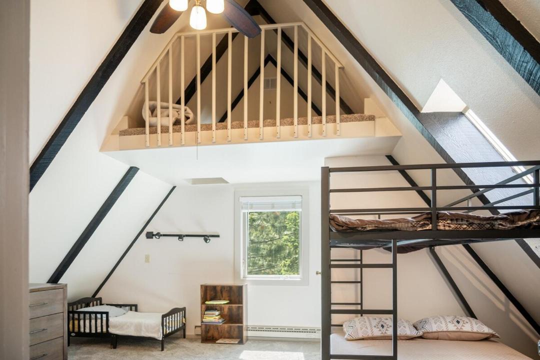 Photo of Bedroom in Larkspur