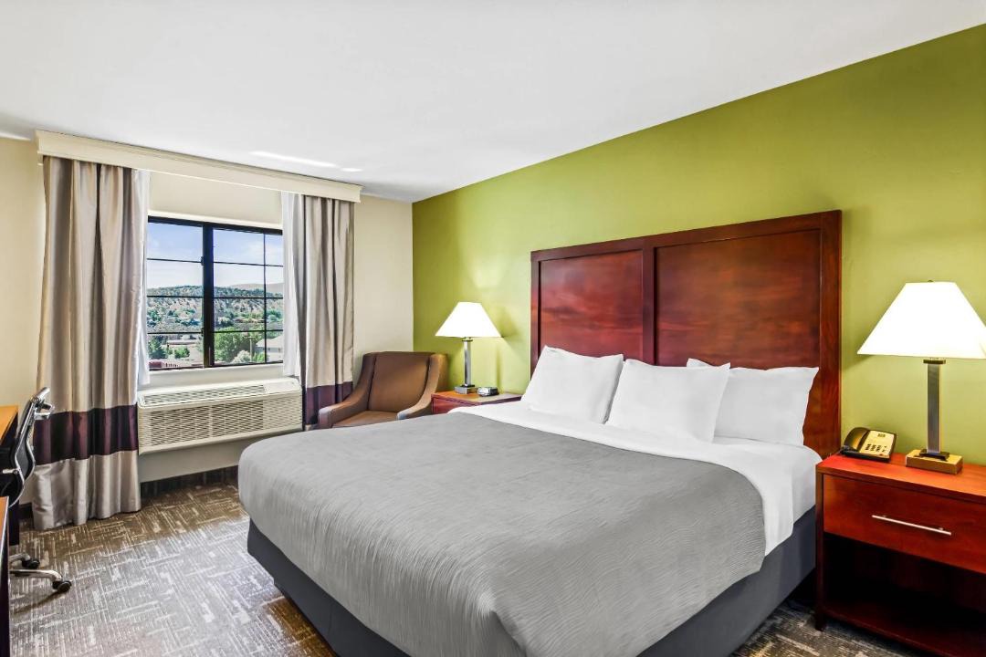 Photo of Bedroom in Eagle